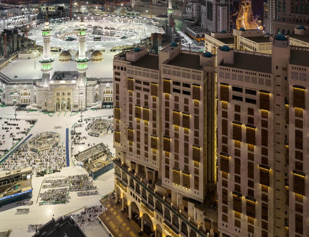 Experience Unmatched Comfort at Makkah Towers